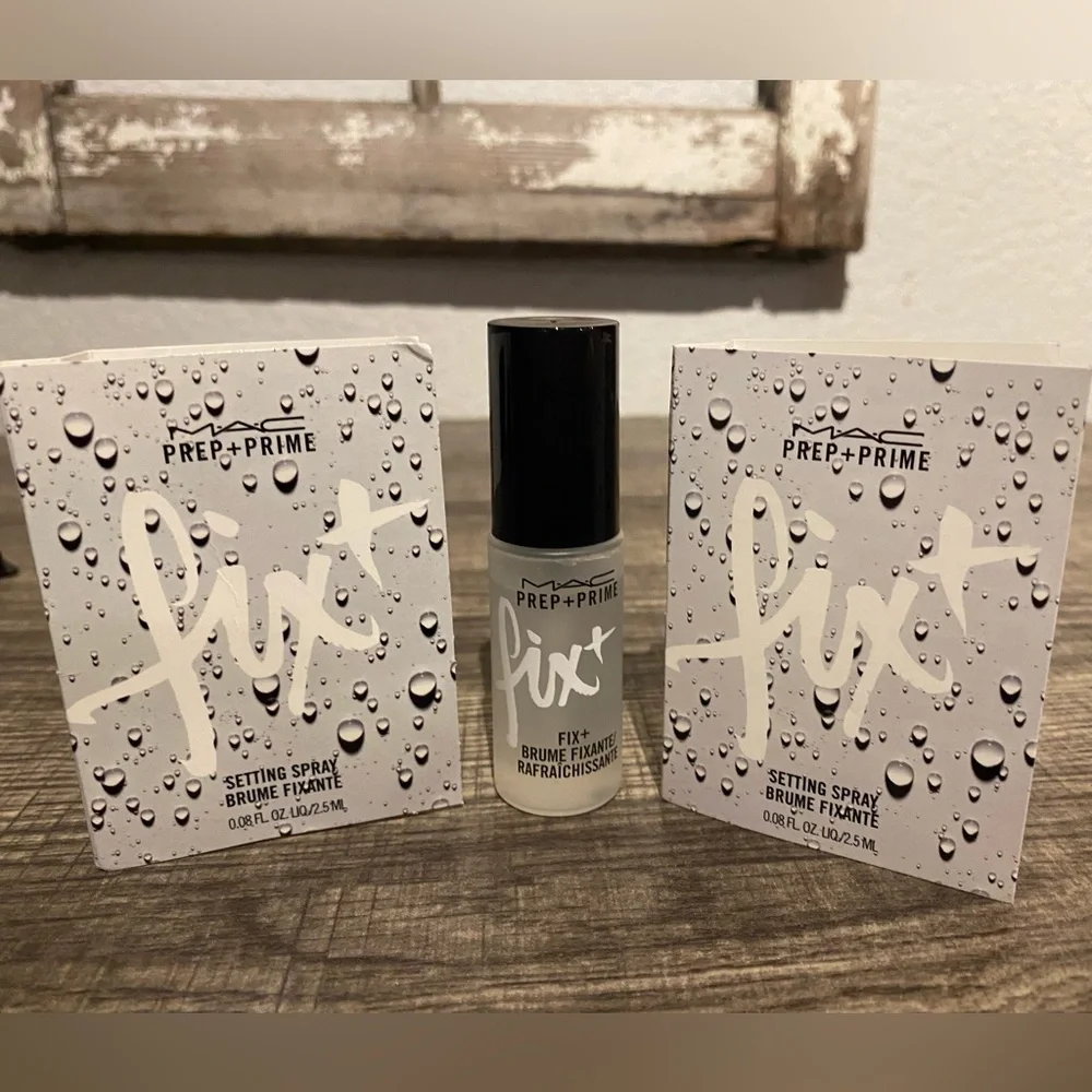 M.A.C bundle - Picture 6 of 6